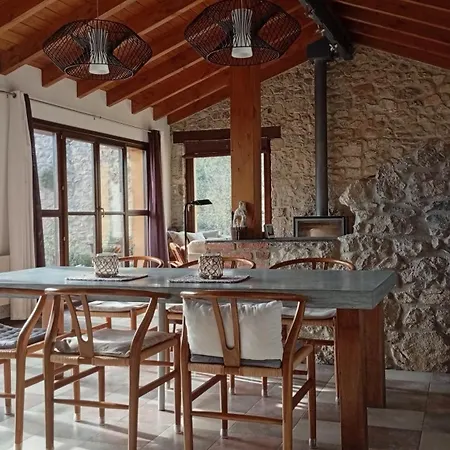 Casa La Escondida En Ovio, Llanes Ovio
